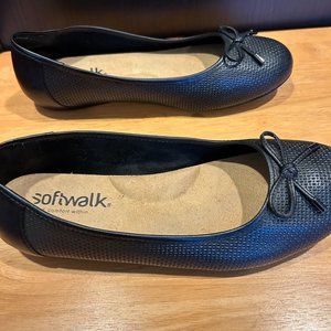 Softwalk - Napa Embossed Flat - Size 9W